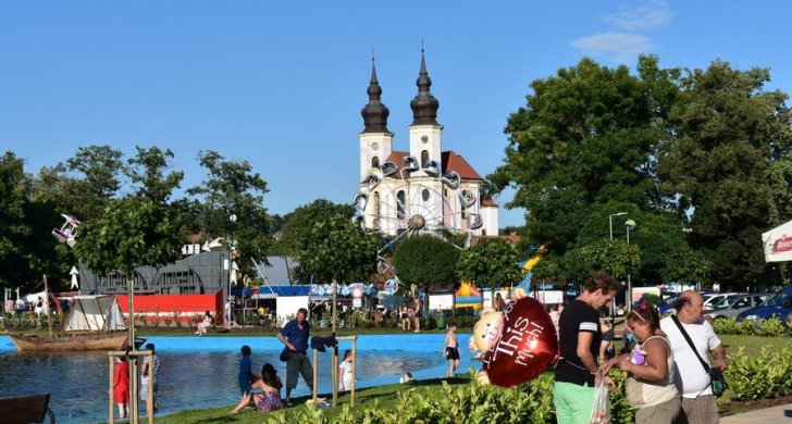 Březenská pouť a motosraz Poláky (3).JPG